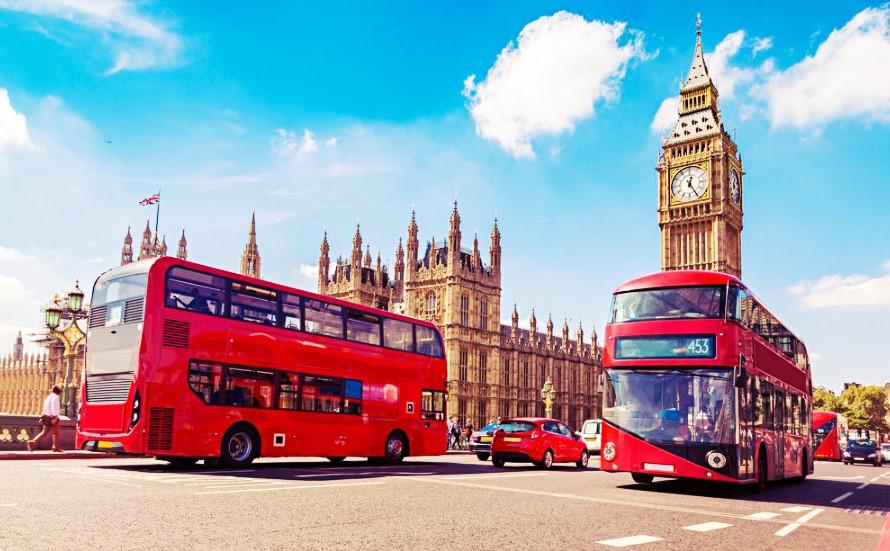 London buses and Big Ben